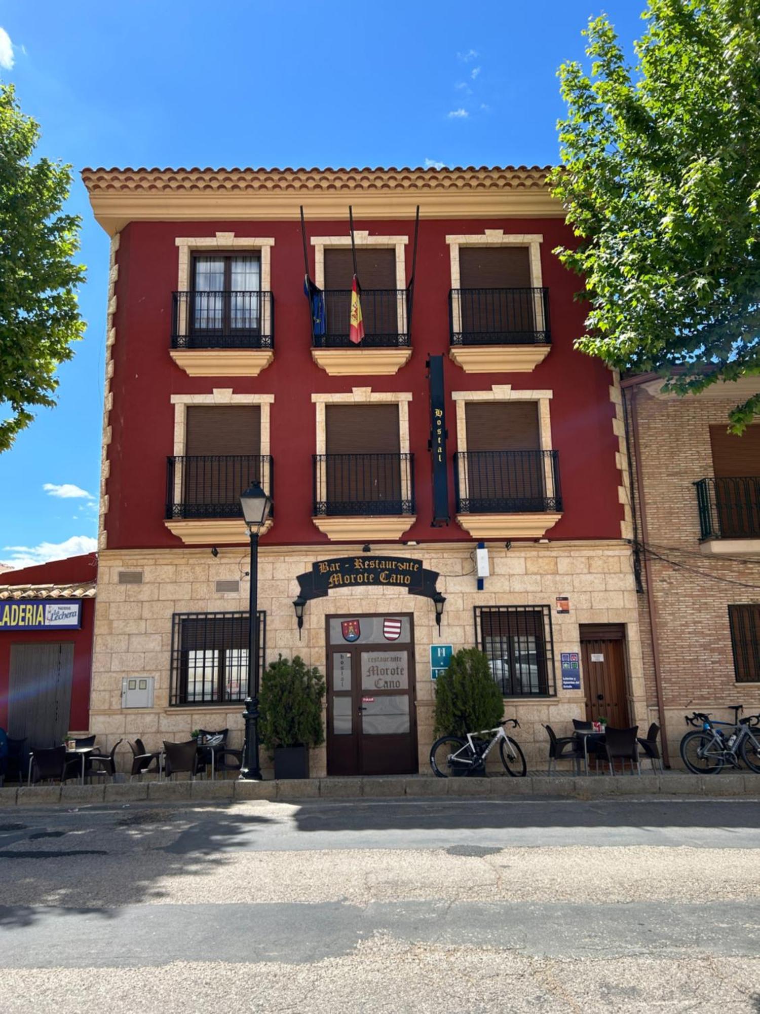 Hostal Restaurante Morote Cano Lezuza 外观 照片